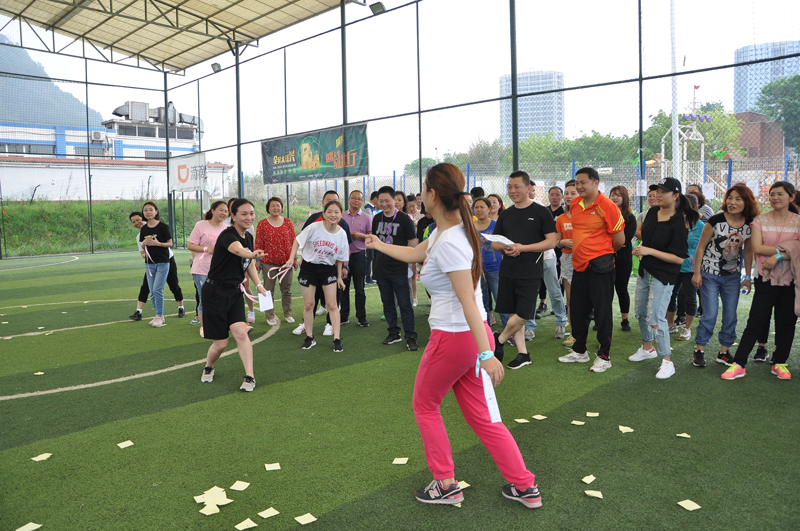 熔煉團(tuán)隊(duì)  超越自我 ——集團(tuán)公司營(yíng)銷(xiāo)部團(tuán)隊(duì)建設(shè)活動(dòng)