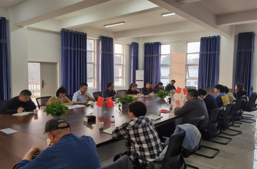 集團公司二支部開展“重溫紅色記憶，牢記初心使命”主題黨日活動