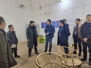 市國(guó)資委領(lǐng)導(dǎo)到清源水務(wù)集團(tuán)慰問優(yōu)秀人才、困難黨員并開展節(jié)前安全檢查