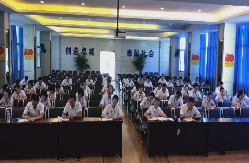 黨委委員、副總經(jīng)理劉林深入基層開(kāi)展黨規(guī)黨紀(jì)宣講暨廉潔黨課輔導(dǎo)