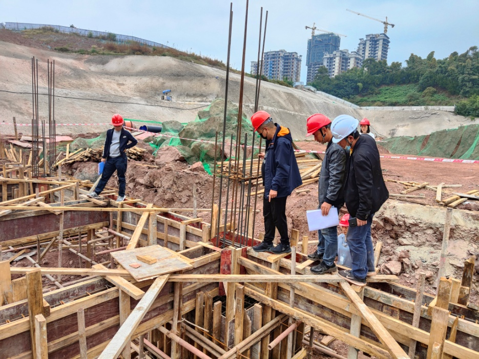 抓落實(shí)，嚴(yán)控工程建設(shè)質(zhì)量安全