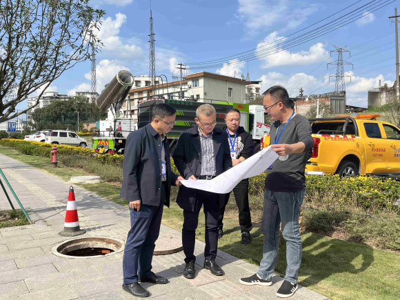 市公服集團(tuán)公司黨委副書(shū)記、總經(jīng)理譚琦調(diào)研清源水務(wù)公司供水管網(wǎng)漏損治理情況