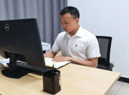 《榜樣在身邊》系列報道——陳顯洪、趙金玉：實干擔(dān)當(dāng)促發(fā)展 立足崗位建新功