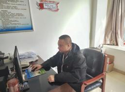 《榜樣在身邊》系列報(bào)道——莫正平、梁元 恒心堅(jiān)守鑄典范，砥礪前行綻光芒